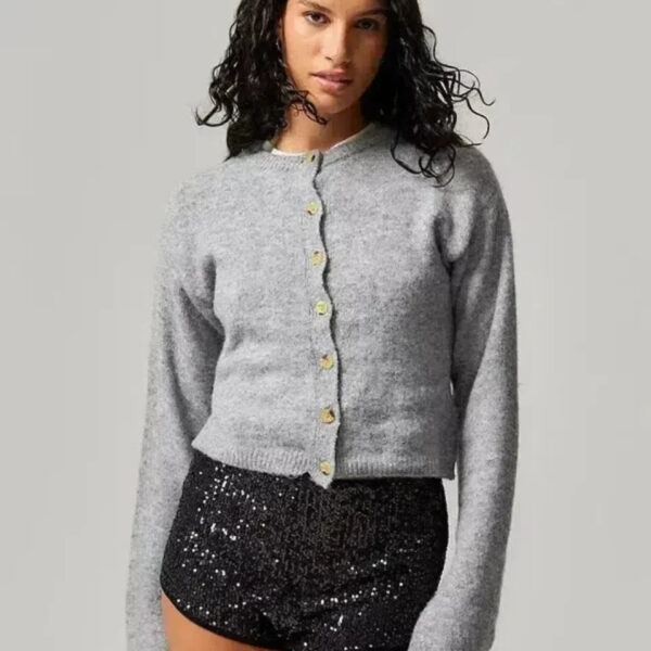 Selora – Cekinowe detale – Aksamitne krótkie spodenki